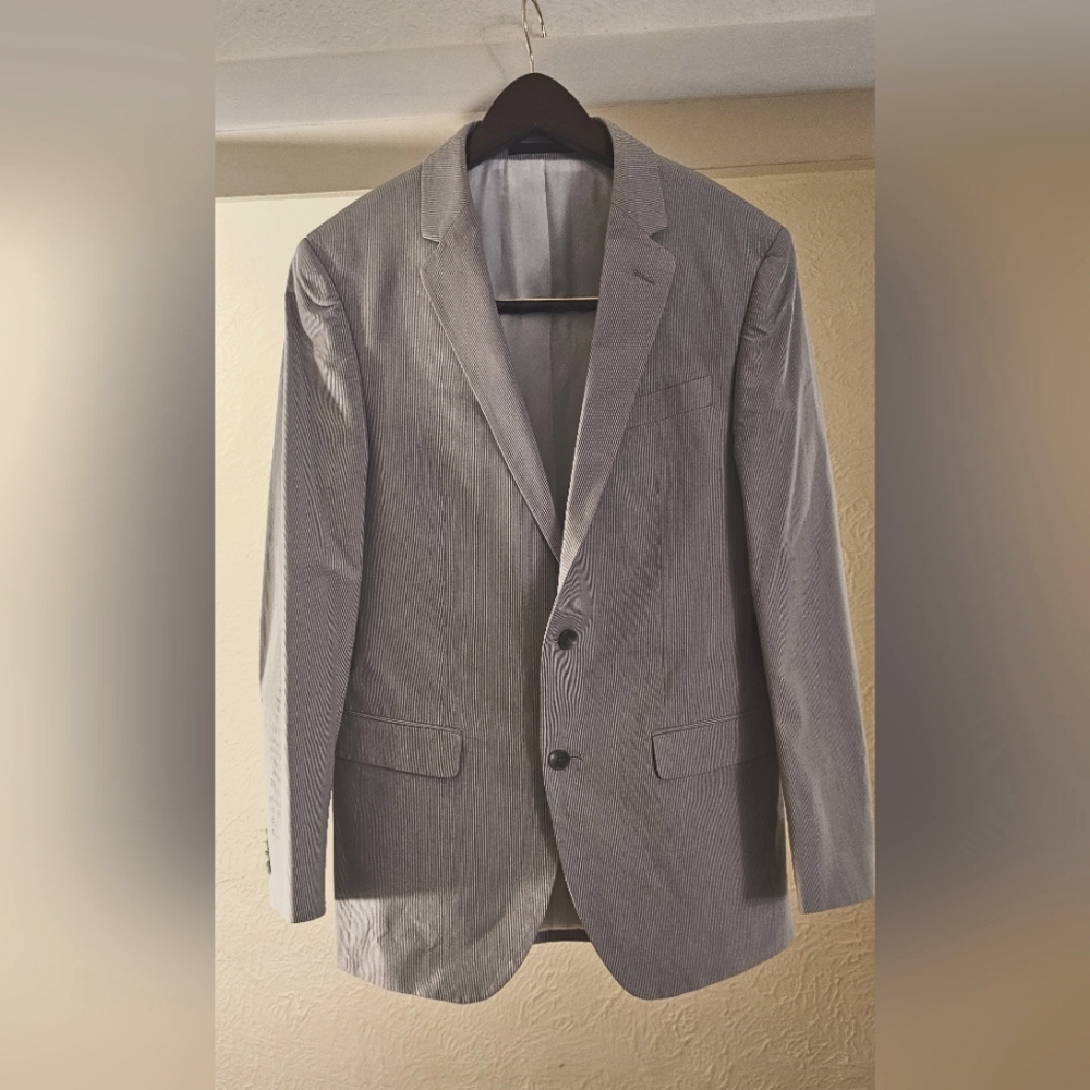 KENNETH COLE NY Suit